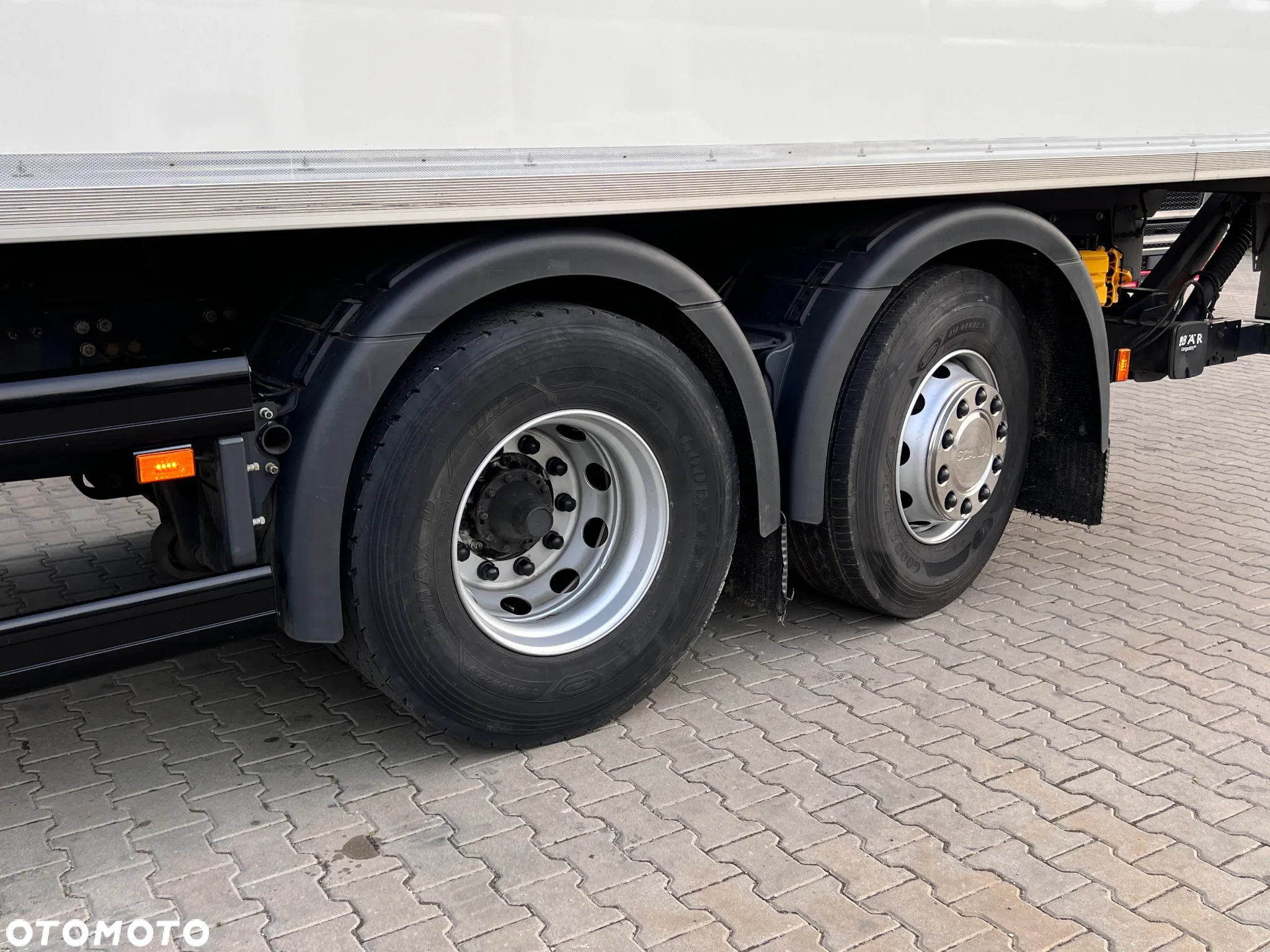 Scania P360 scania po kontrakcie złotym idealny stan chłodnia mroźnia T-1000R 370Tkm jak nowy 6x2/4 - 25