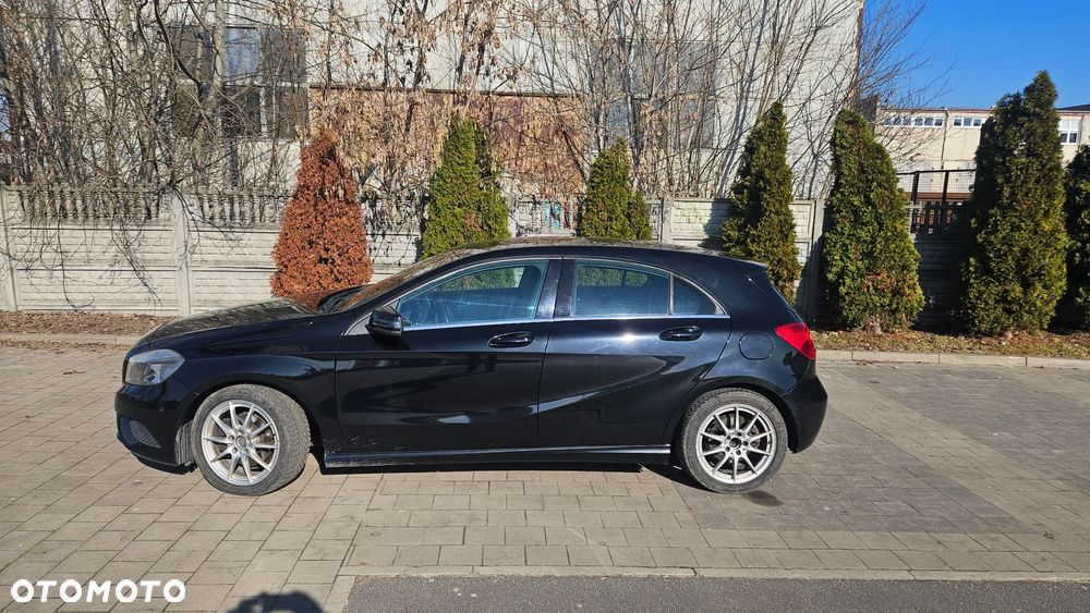 Mercedes-Benz Klasa A 180 (BlueEFFICIENCY) - 2