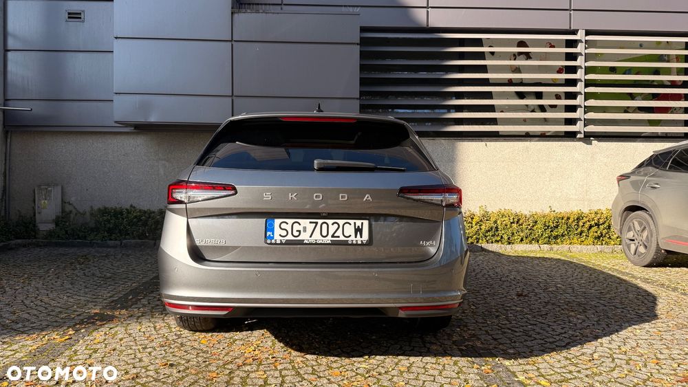 Skoda Superb 2.0 TDI SCR 4x4 L&K DSG - 12