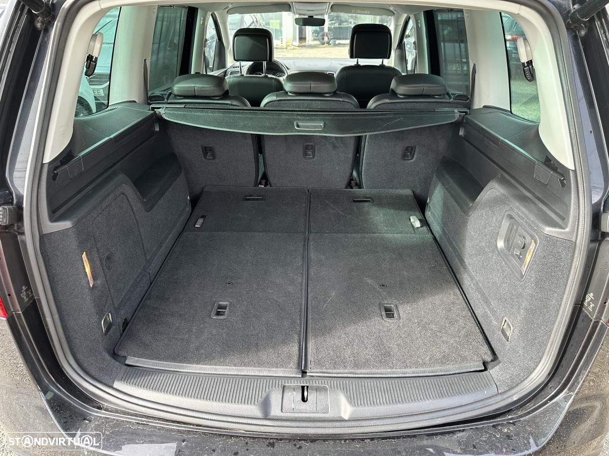 VW Sharan 2.0 TDi Blue Confortline - 21