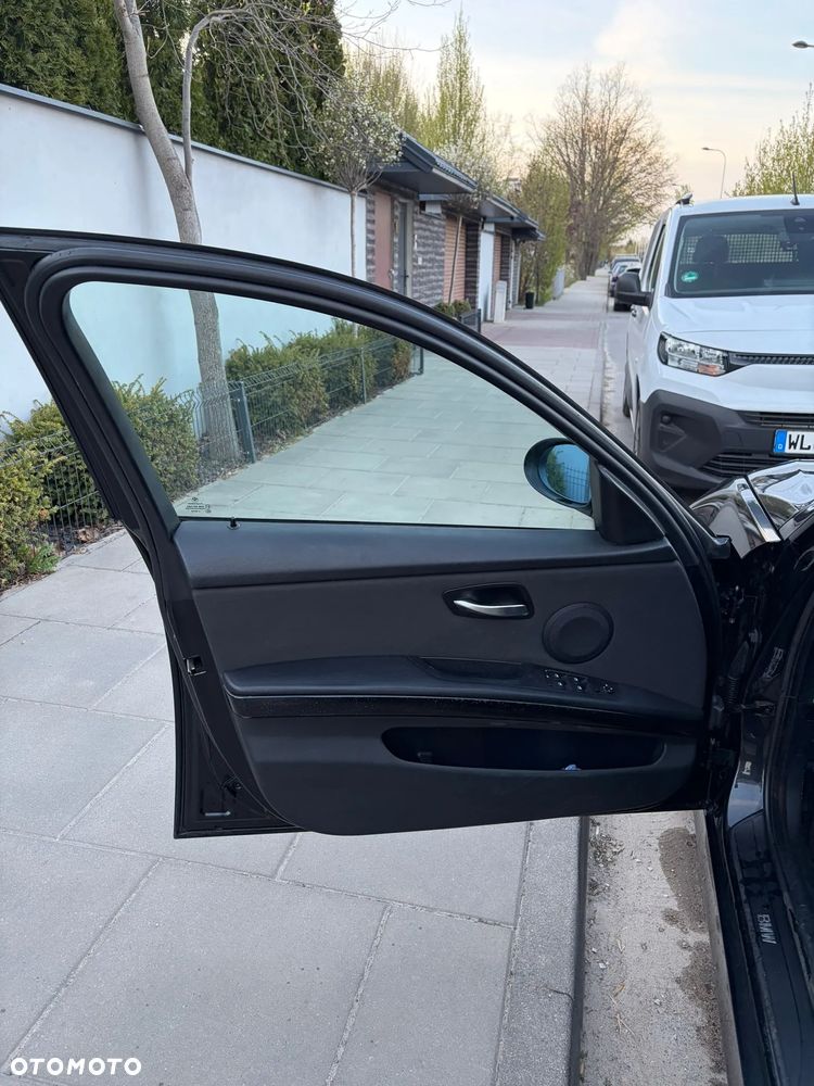 BMW Seria 3 318i - 12