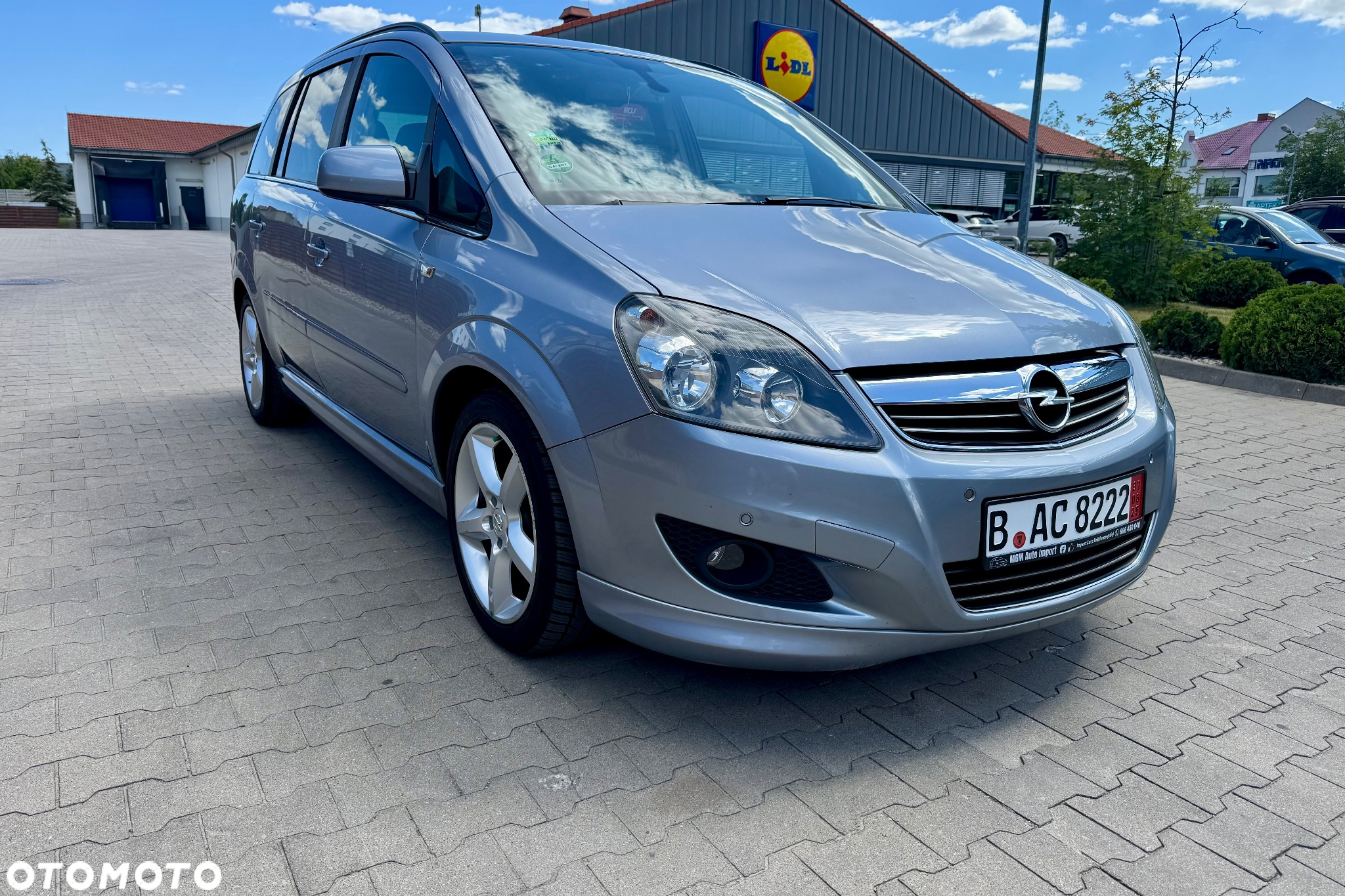 Opel Zafira - 2