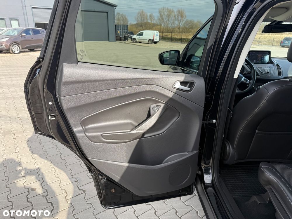 Ford Kuga 2.0 TDCi 4x4 Titanium - 21