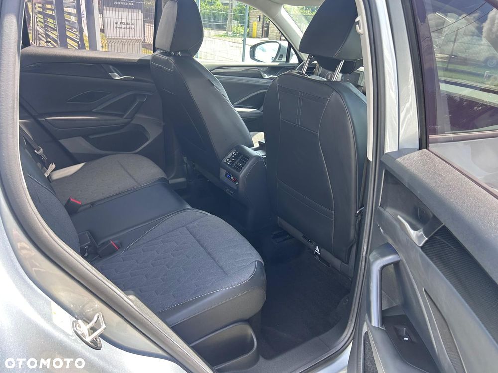 Volkswagen Tiguan 1.5 eTSI Elegance DSG - 9