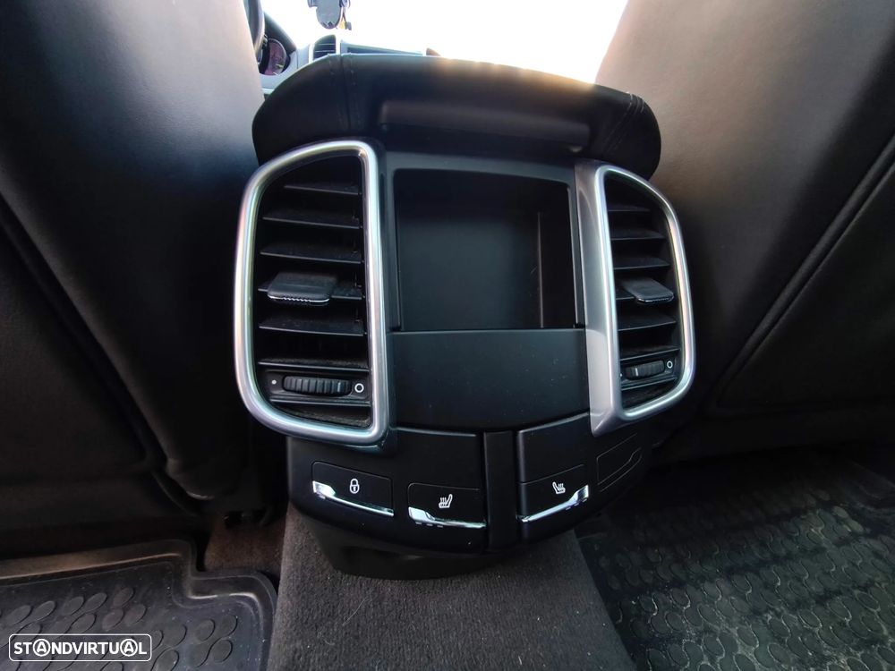 Porsche Cayenne S - 6