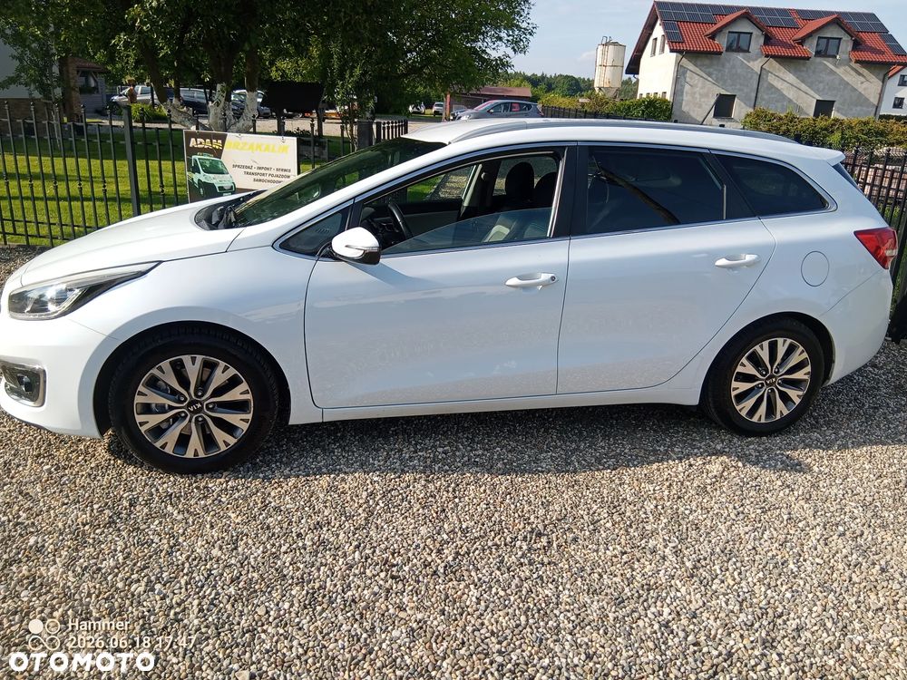 Kia Ceed 1.6 CRDi 136 ISG Vision - 2