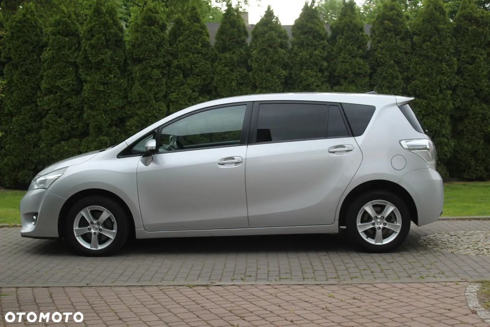 Toyota Verso 1.6 D-4D Premium - 3