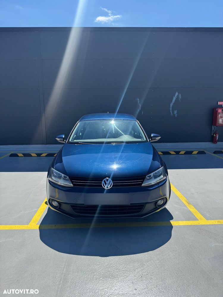 Volkswagen Jetta 1.2 TSI Comfortline - 2