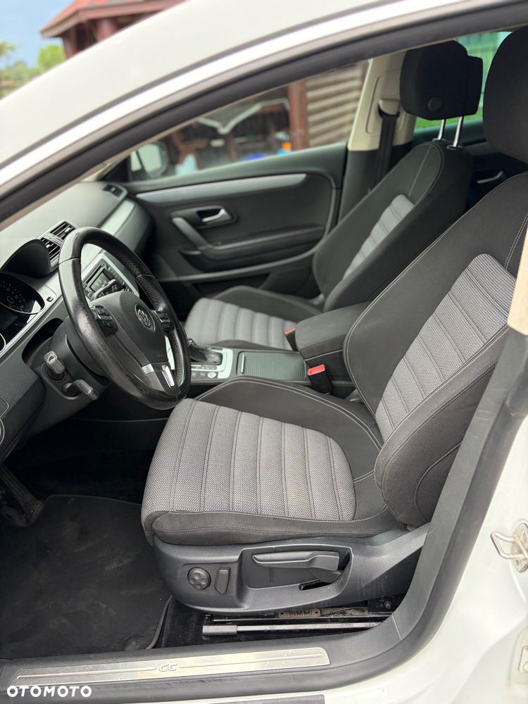 Volkswagen Passat - 17
