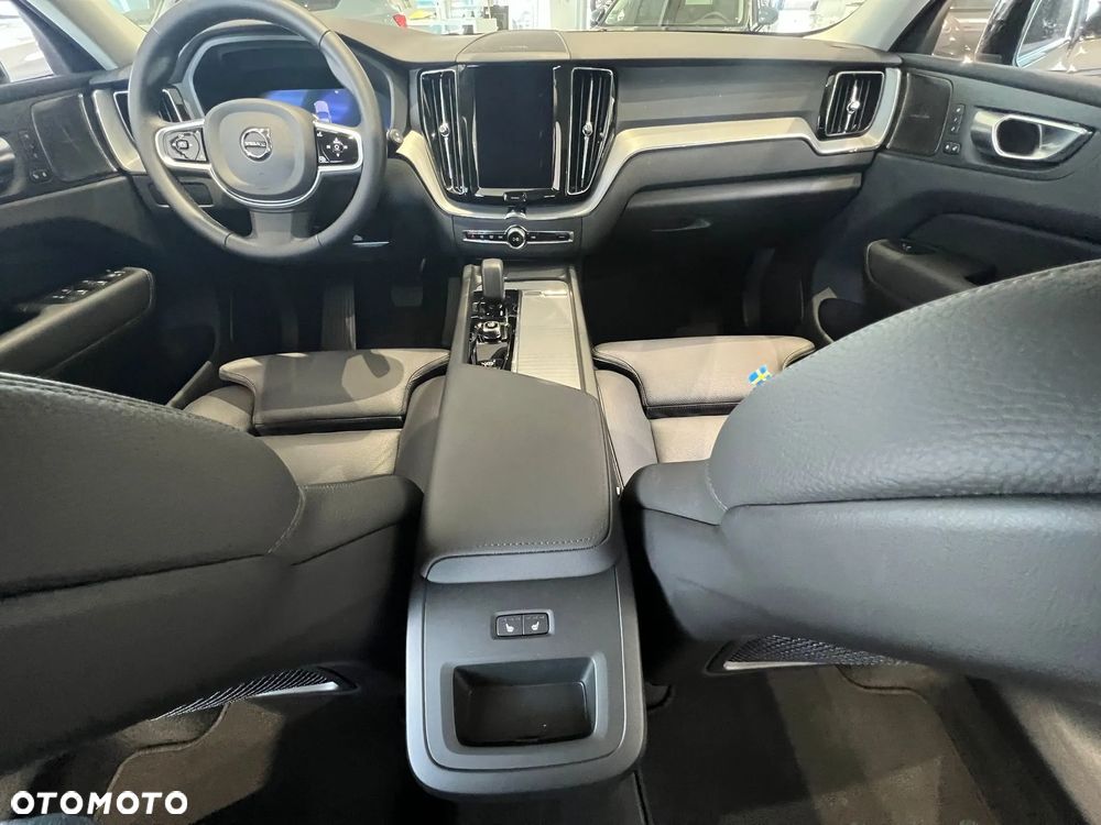Volvo XC 60 B5 B AWD Geartronic RDesign - 16