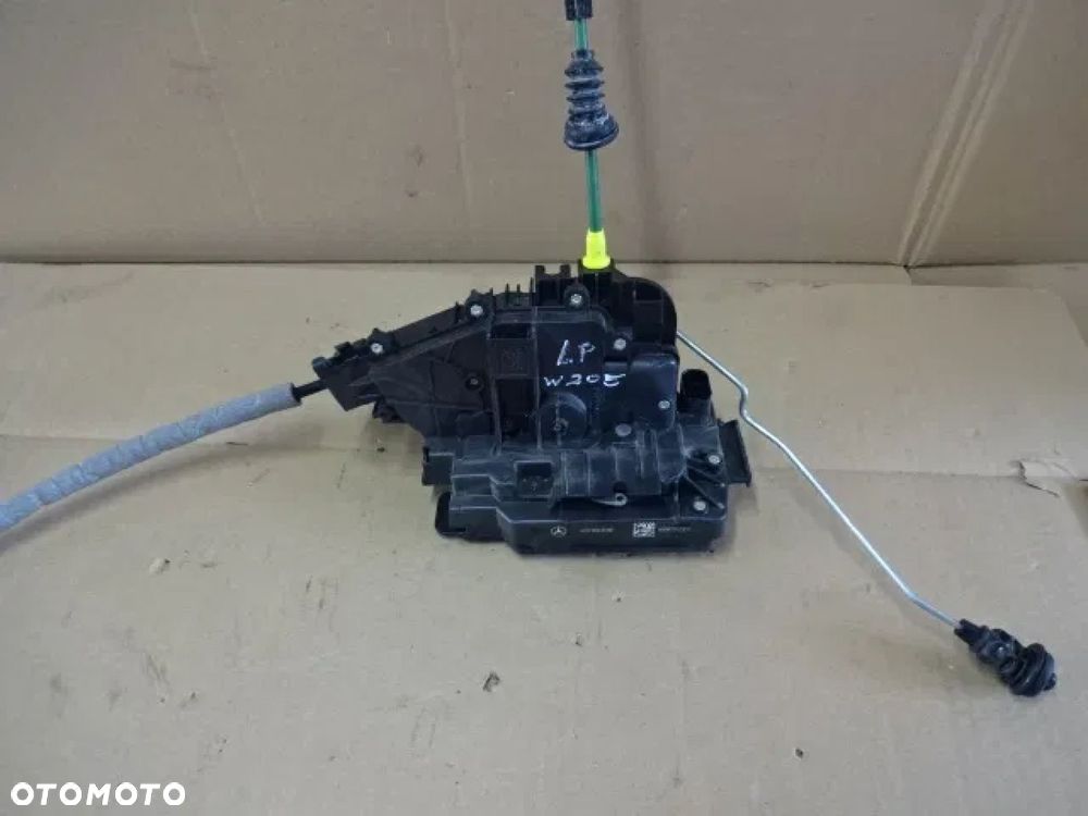 MERCEDES W205 W222 AMG ZAMEK DRZWI LEWY PRZÓD - 1