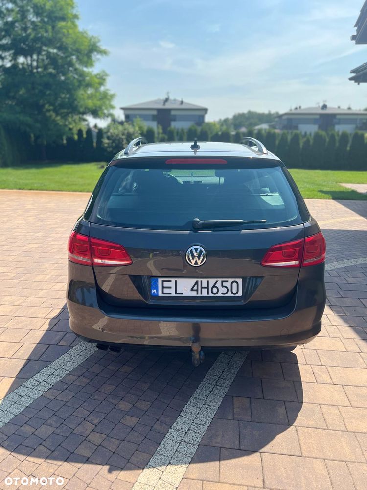 Volkswagen Passat 2.0 TDI Comfortline DSG - 9