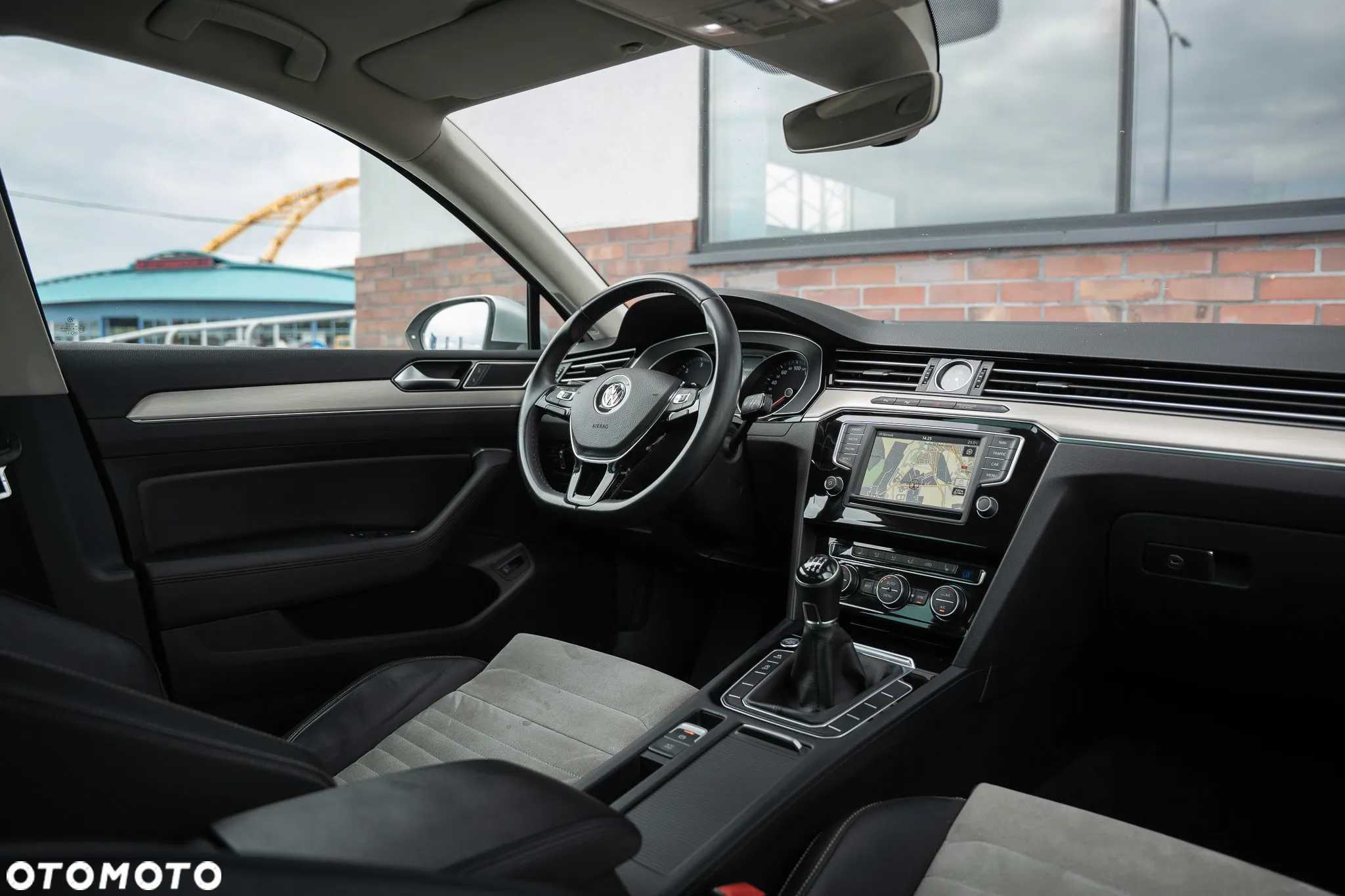 Volkswagen Passat 2.0 TDI BMT Comfortline - 22