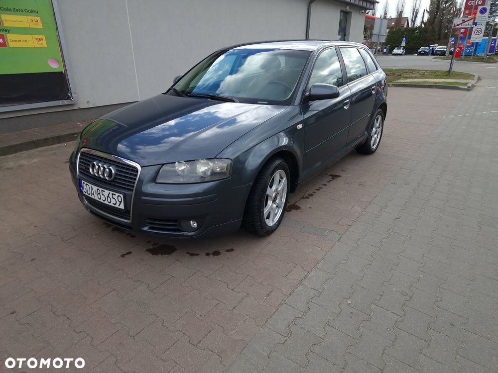 Audi A3 Sportback - 1