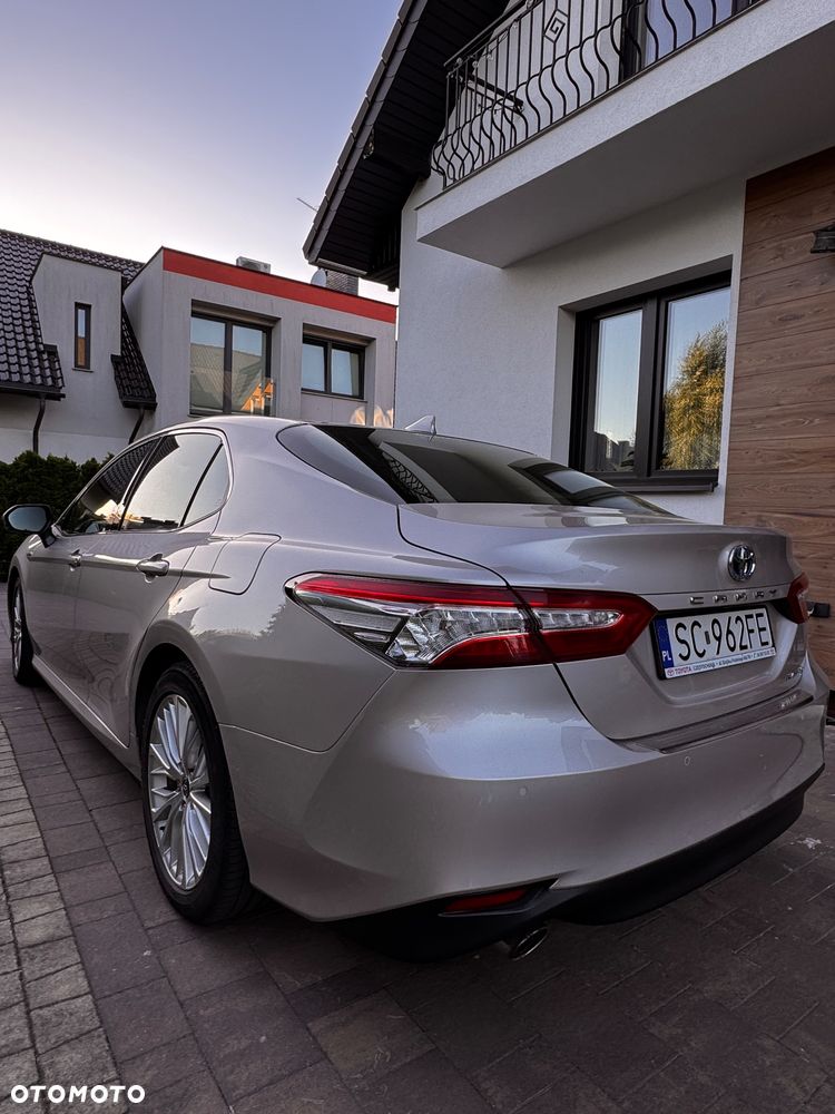 Toyota Camry 2.5 Hybrid Executive CVT - 3
