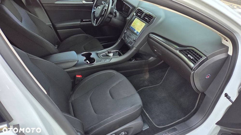 Ford Mondeo 2.0 EcoBlue Titanium - 13