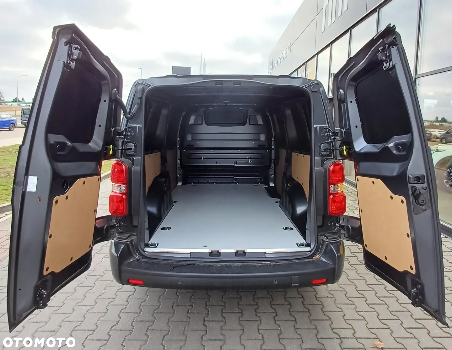 Opel VIVARO FURGON NOWY MODEL 2.0diesel 144KM - 3