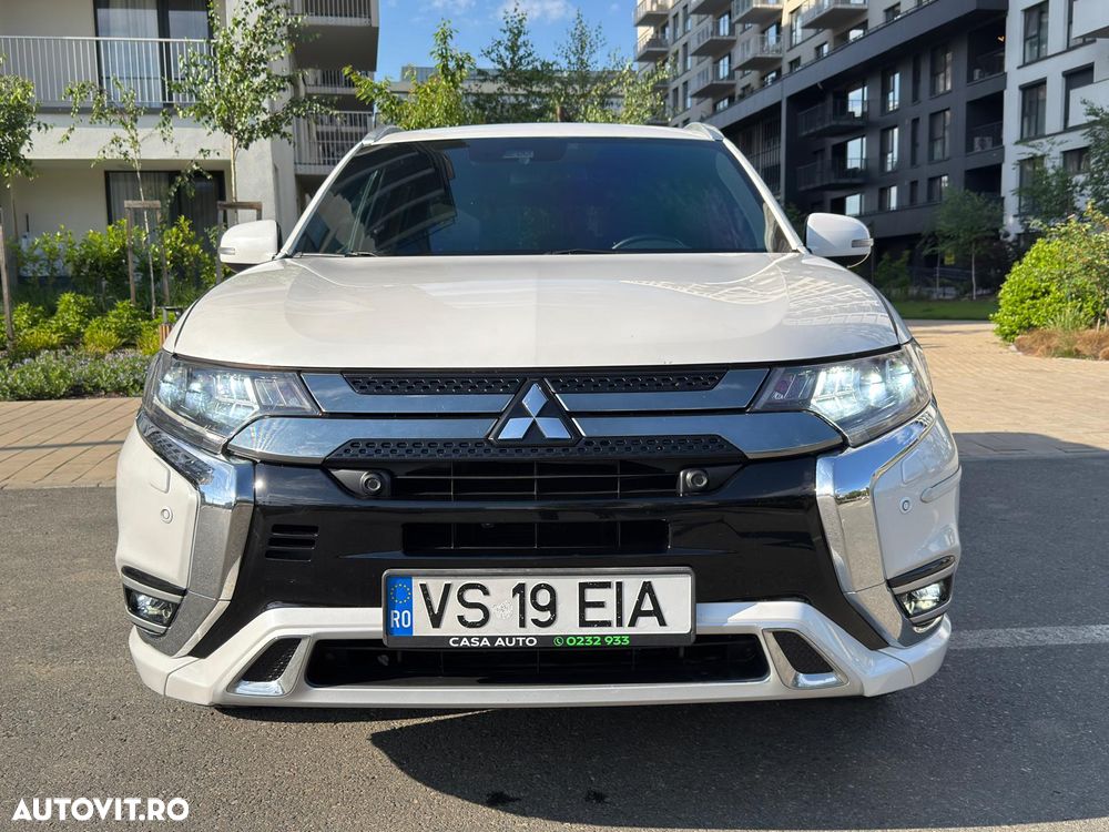 Mitsubishi Outlander PHEV 2.4 L 4X4 Instyle+ - 10