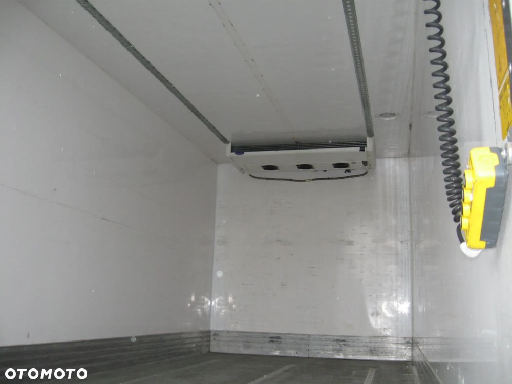 CHŁODNIA CARRIER  XARIOS 600 - 12