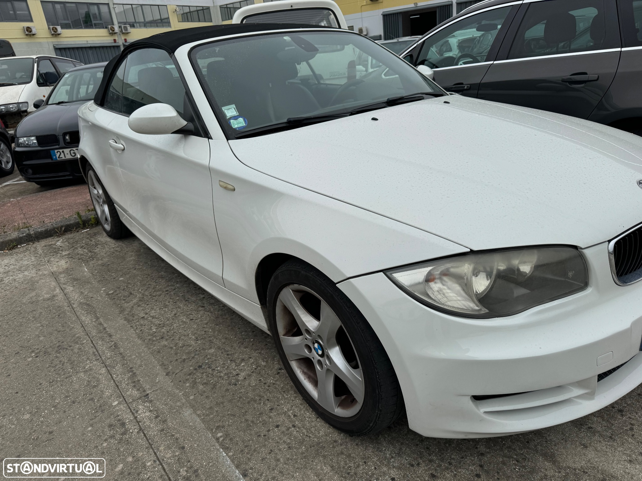 BMW E88 Serie 1 Cabrio De 2008 para peças - 2