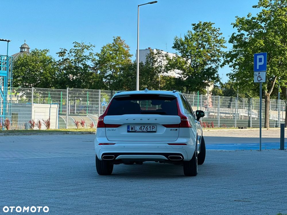 Volvo XC 60 B4 D AWD R-Design - 36