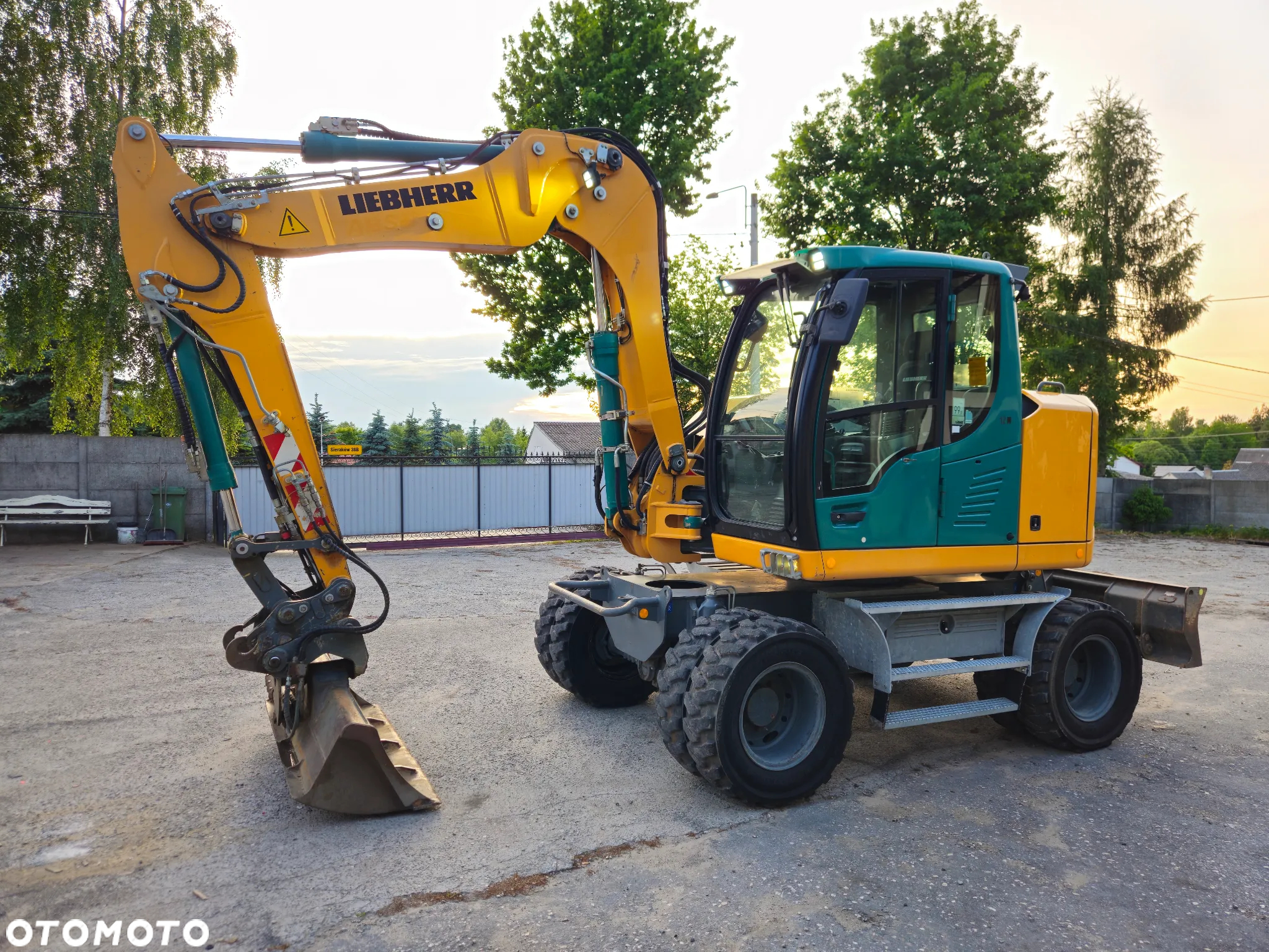 Liebherr 912 compact - 2