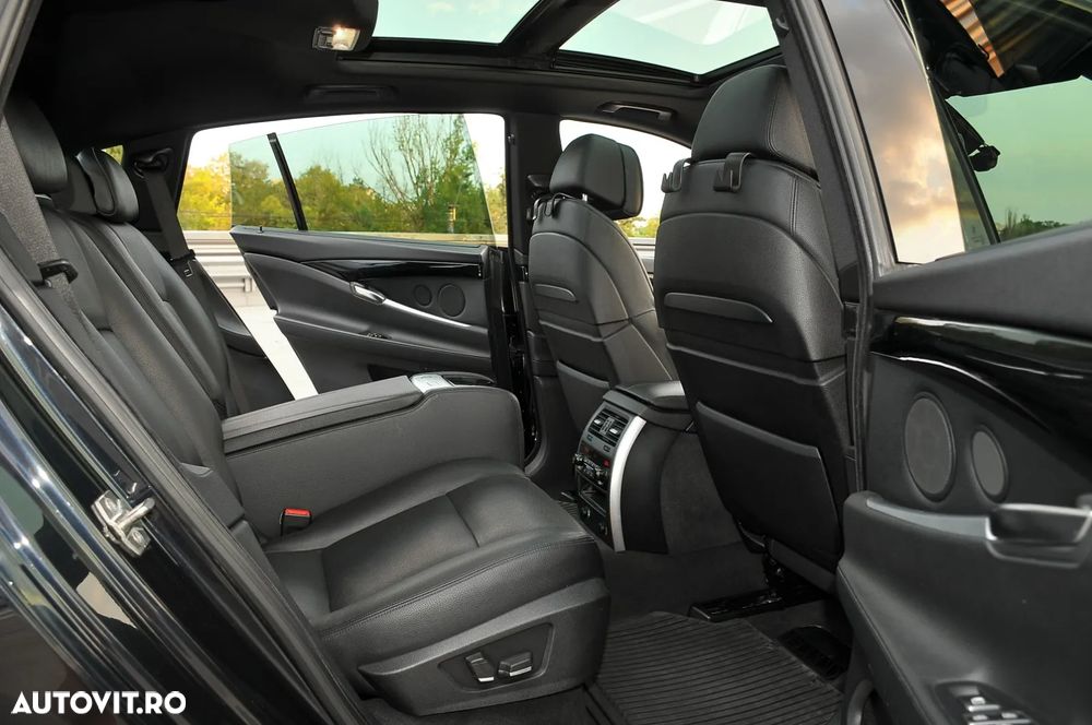 BMW Seria 5 530d xDrive Touring - 8