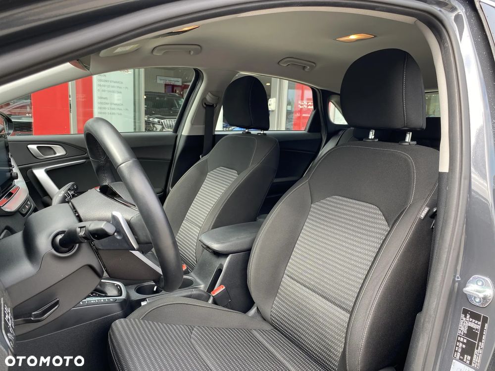 Kia Ceed 1.5 T-GDI M DCT - 11