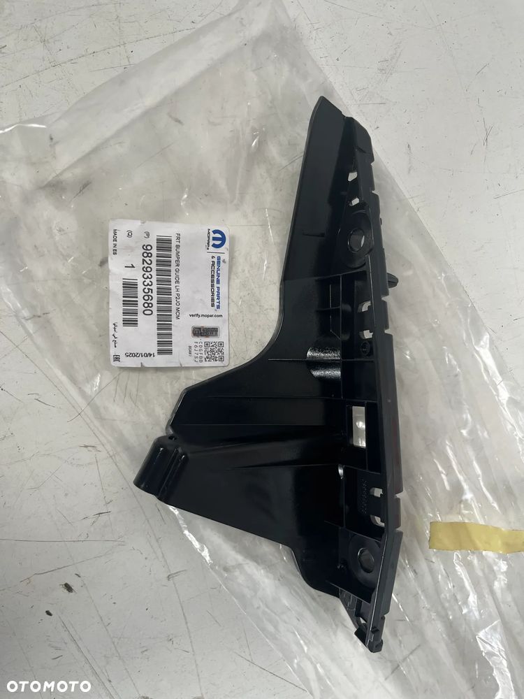 OPEL CORSA F ŚLIZG ZDERZAKA 9829335680 lewy błotnika - 1
