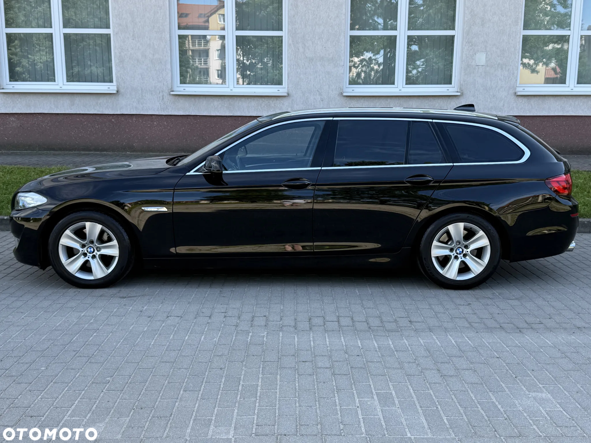 BMW Seria 5 520d Touring - 14