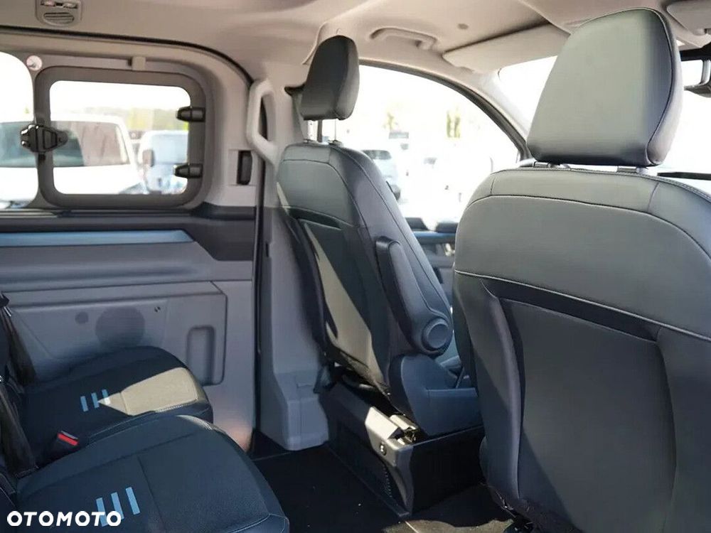 Ford Tourneo FORD TOURNEO CUSTOM ACTIVE 2.5 PHEV 232KM A1 CVT FWD 340 L2 - 11