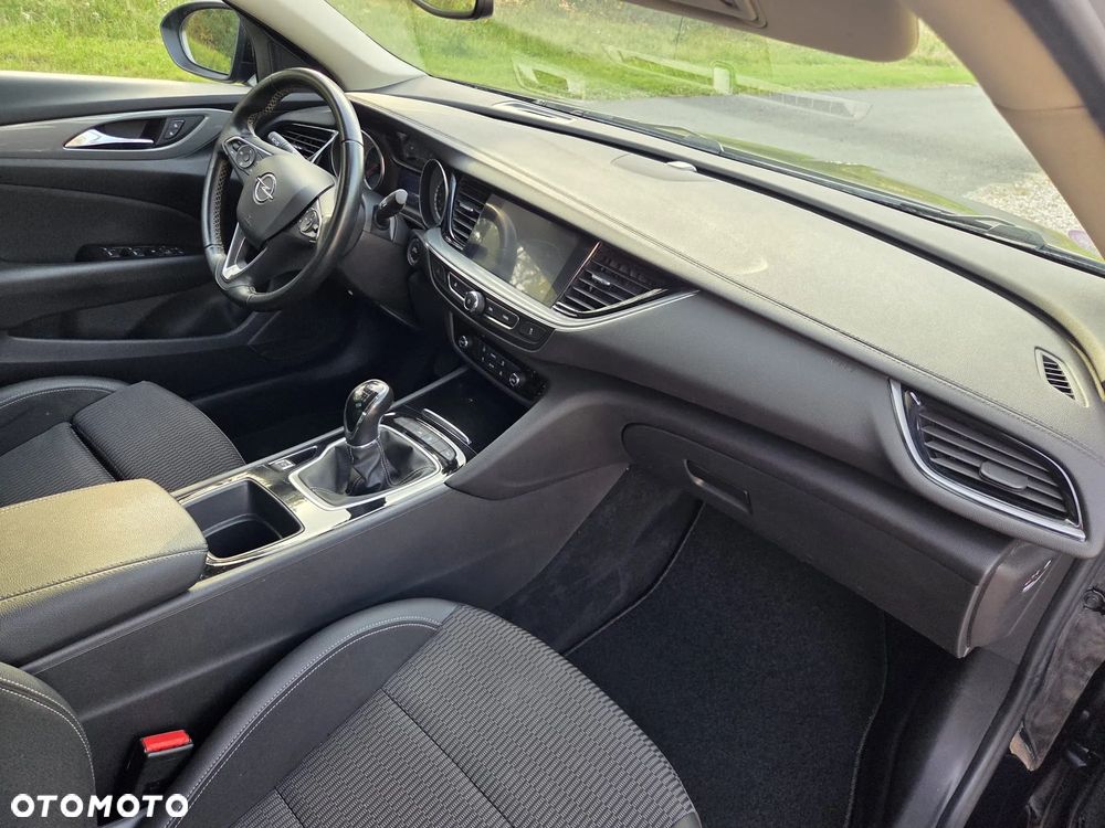 Opel Insignia - 2