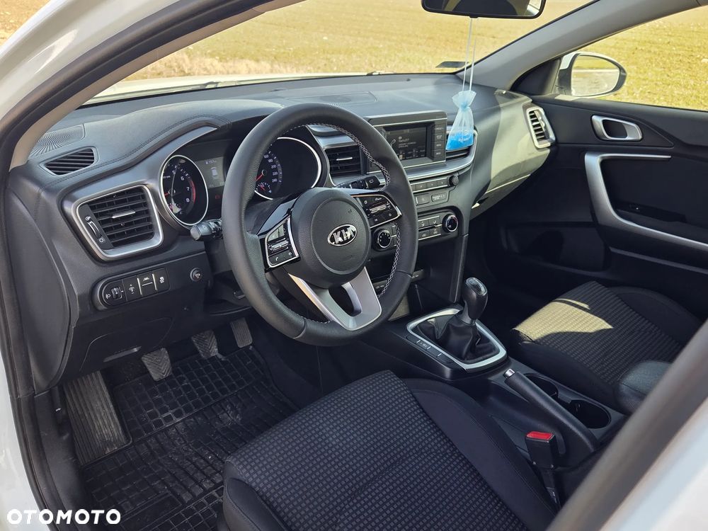 Kia Ceed 1.4 T-GDI M - 11