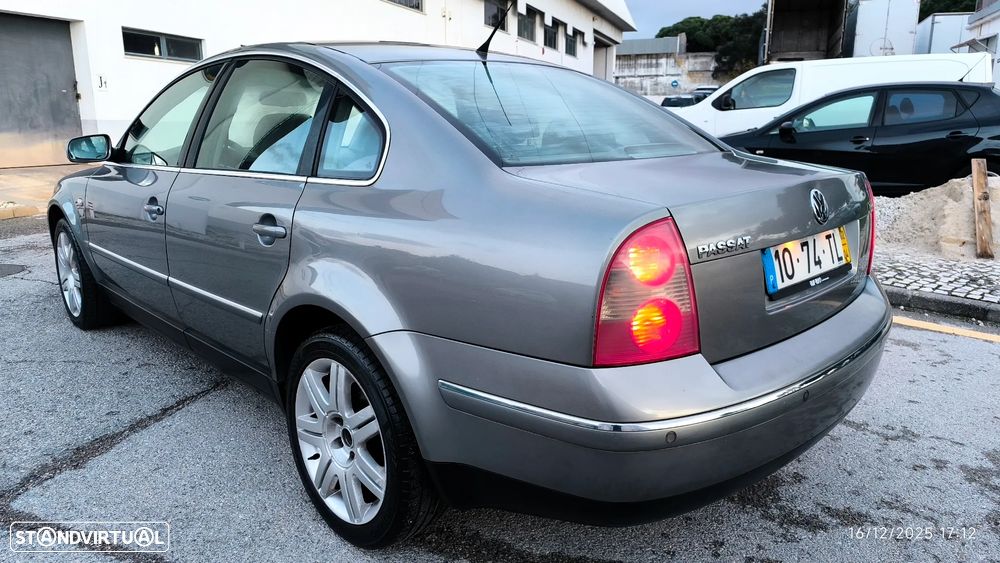 VW Passat 1.9 TDi Highline - 3