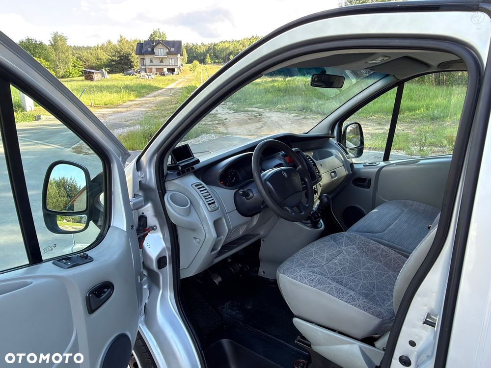 Renault Trafic - 9