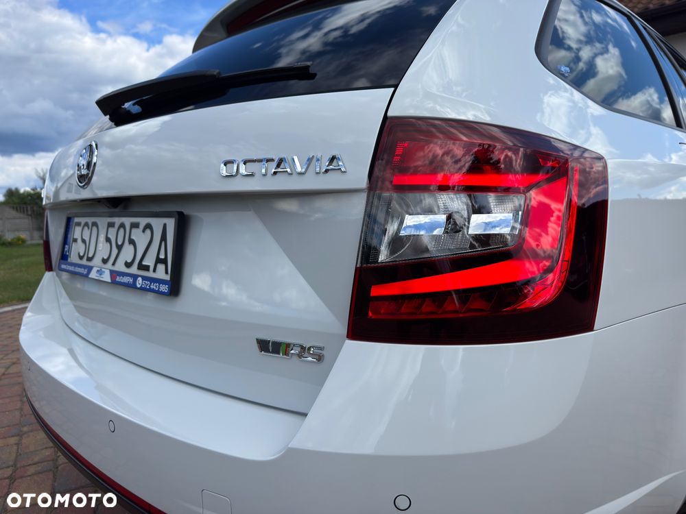 Skoda Octavia 2.0 TDI DSG RS - 19