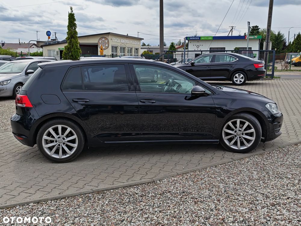 Volkswagen Golf 1.2 TSI BMT Comfortline - 11