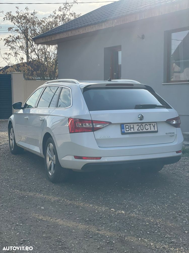 Skoda Superb 2.0 TDI 4X4 DSG L&K - 7