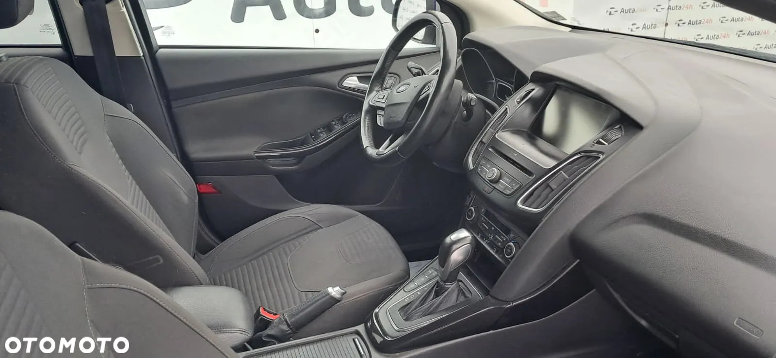 Ford Focus Turnier 1.0 EcoBoost Start-Stopp-System Titanium - 8
