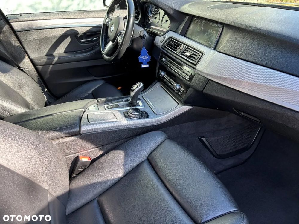 BMW Seria 5 530d xDrive - 11