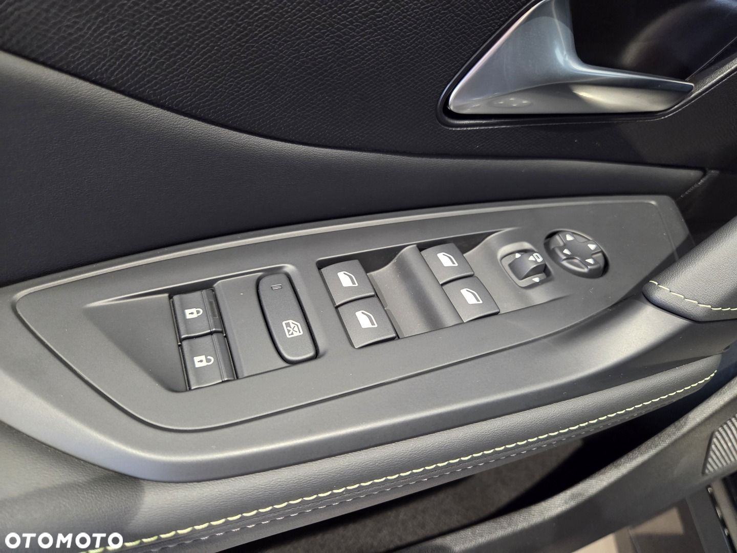 Peugeot 308 - 13
