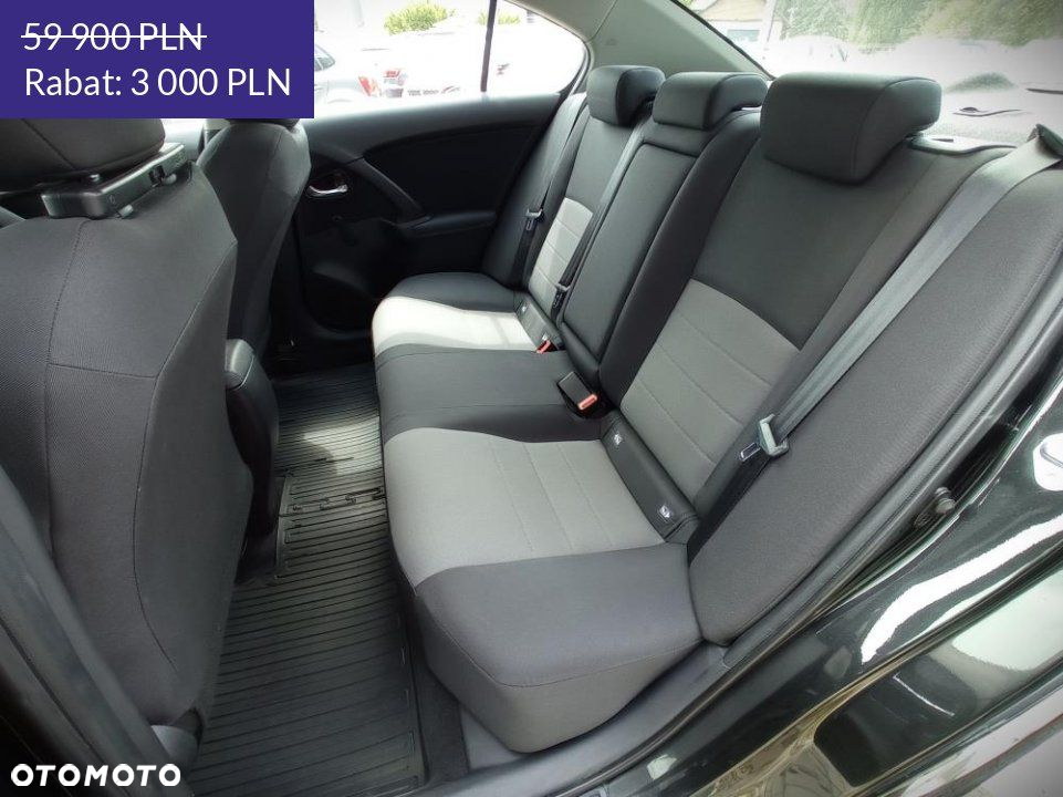 Toyota Avensis - 12