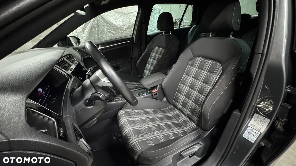 Volkswagen Golf 2.0 TDI BMT GTD DSG - 17