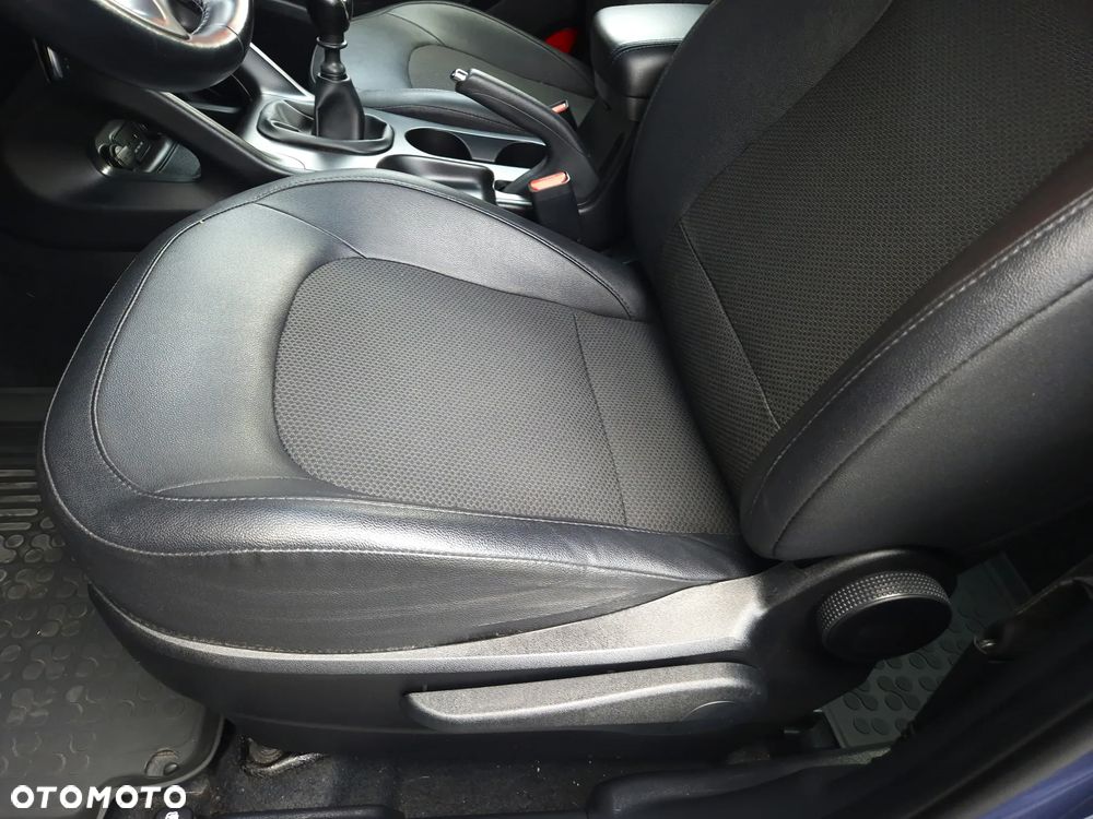 Hyundai ix35 1.6 2WD blue Style - 18