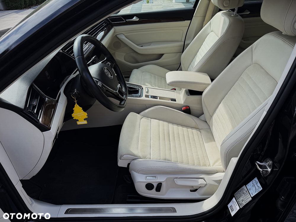 Volkswagen Passat 2.0 TSI 4Mot Elegance DSG - 19