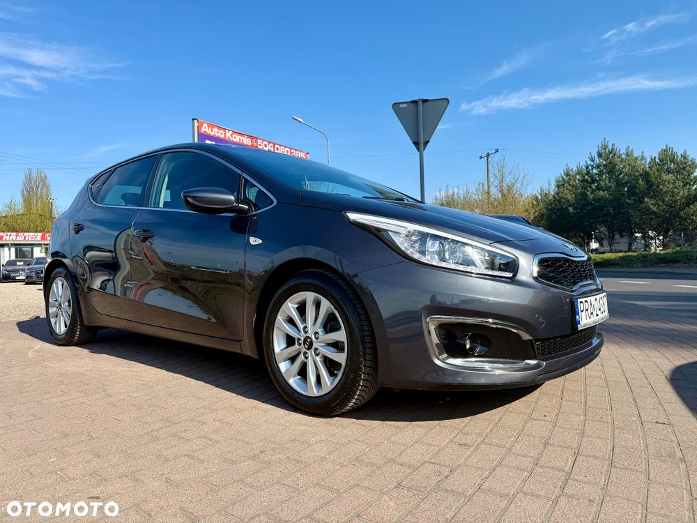 Kia Ceed 1.4 CVVT Dream-Team Edition - 27