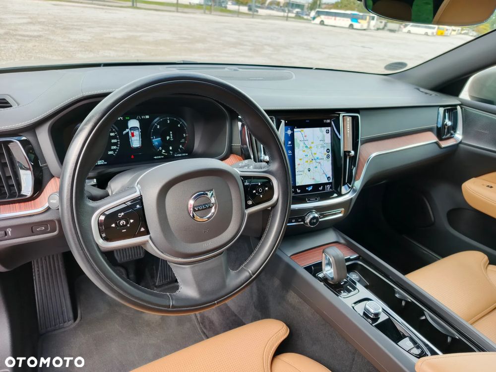 Volvo V60 Cross Country B4 D AWD Geartronic Pro - 37