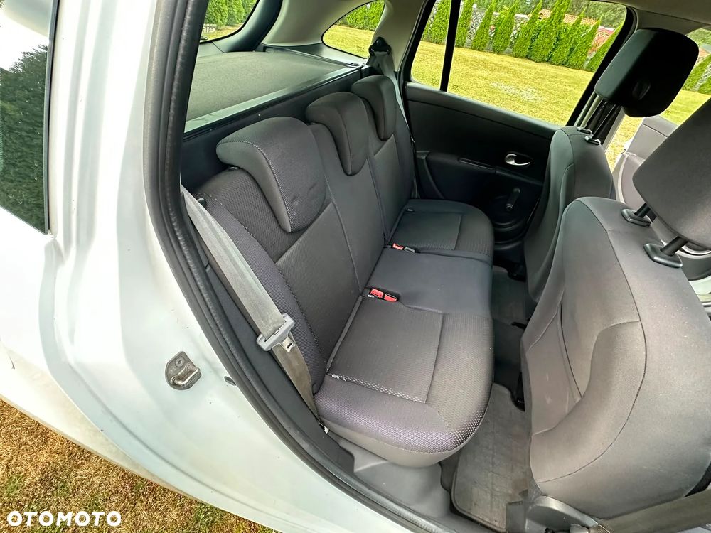 Renault Clio - 16