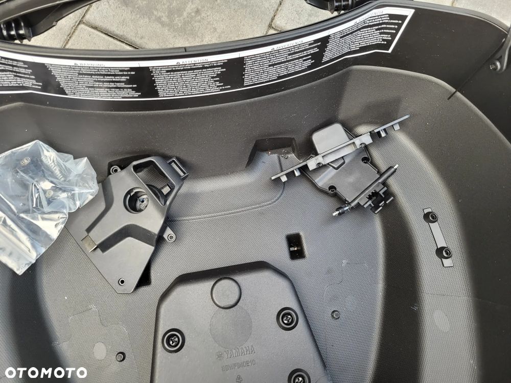 Kufer centralny Yamaha MT 09 10 Tracer 7 9 T-Max X-Max - 30