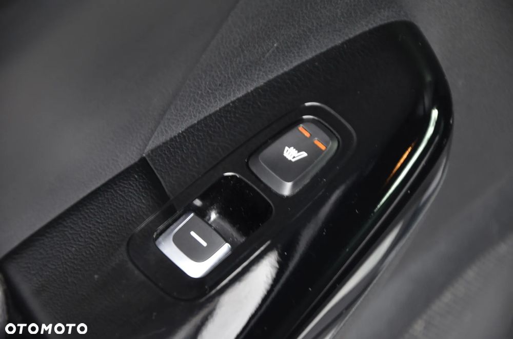 Kia Sportage 2,0 CRDI AWD GT Line - 37